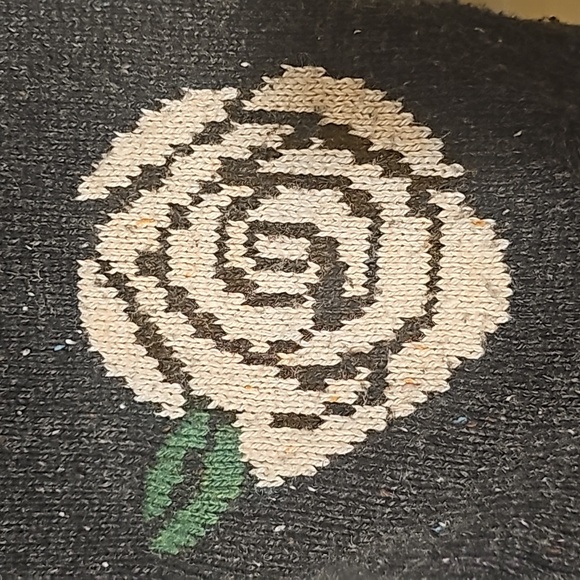 Wildfox Shredded Roses Venice Canal Sweater Gray Size XS - Picture 14 of 14